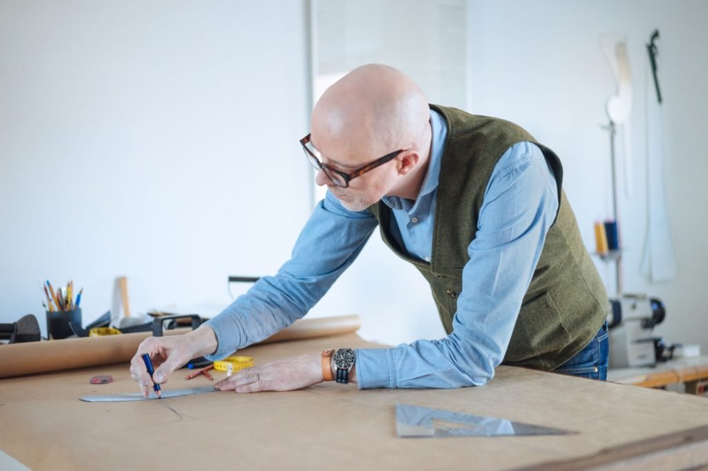 Paul Kruize making patterns