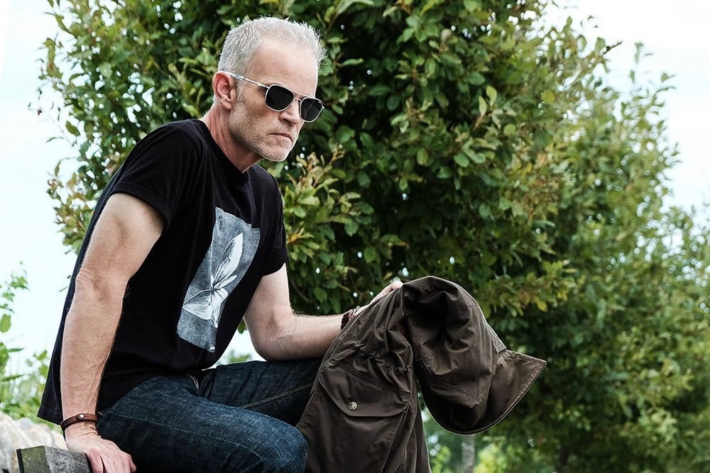 Carter DeVries vinyl66 blue blooded interview